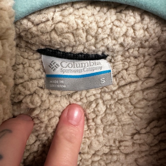 Columbia Olive Green Quilted Military Jacket with Sherpa Lining - Picture 2 of 5